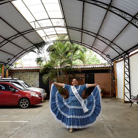 Hotel Casa Pablo เนย์บา ภายนอก รูปภาพ